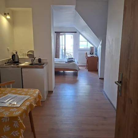 Bohemia 3*